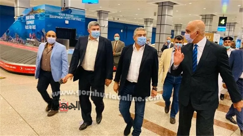 نائب وزير الطيران يتفقد مطار الغردقة لمتابعة سير العمل والإطمئنان على تنفيذ الاجراءات الوقائية