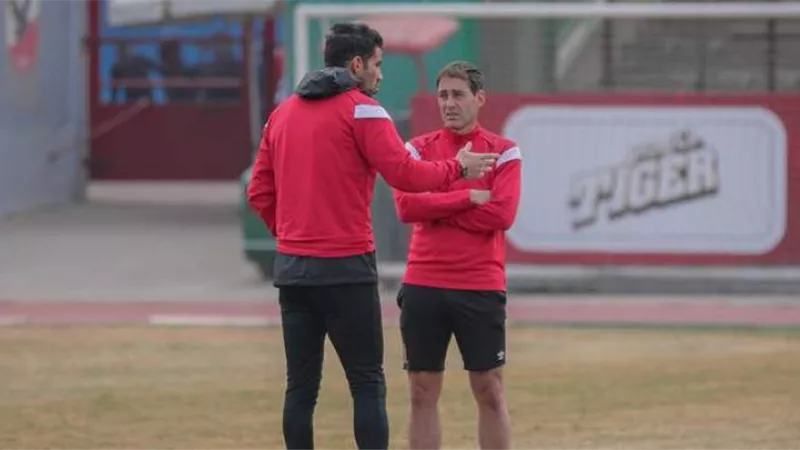 شريف إكرامي يكشف حقيقة تدخله لإقناع فايلر بتدريب بيراميدز