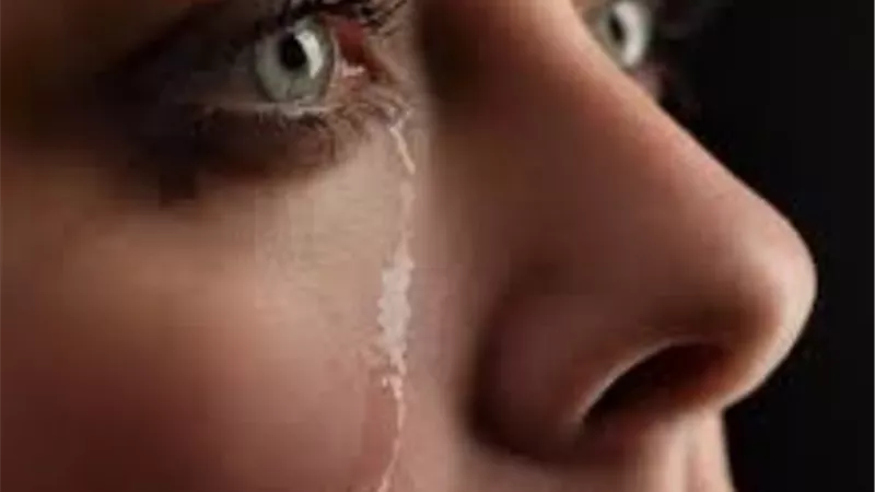 تعرفي على فوائد البكاء