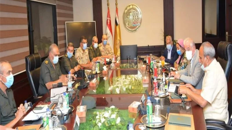 فوده يجتمع بالهيئة الهندسية للقوات المسلحة لمناقشة مشروعاتها بالمحافظة