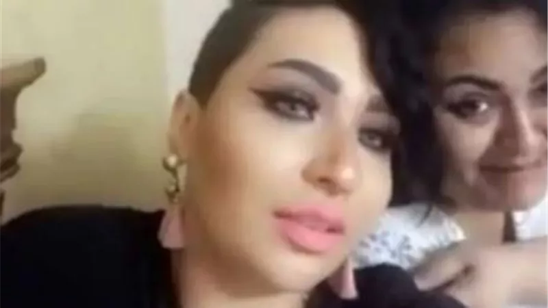 المحكمة تخلى قاعة الحضور بقضية شيرى هانم وابنتها