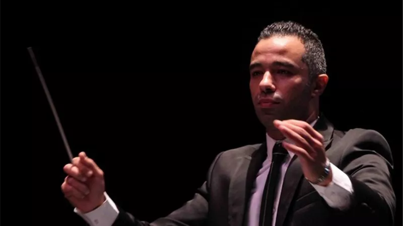 القومية تغنى من اعمال بليغ والموجى والاطرش على مسرح النافورة بالاوبرا