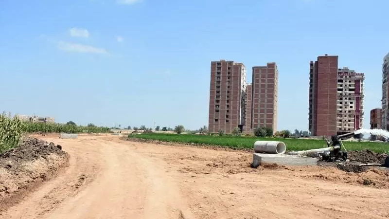 الإنتهاء من أعمال تغطيه خليج الرملية بالزقازيق تمهيداً لتنفيذ أعمال الرصف والإناره به