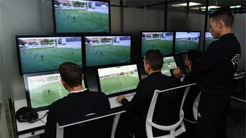 اتحاد الكرة يرفض تأجيل مباراة الأهلي والمصري بسبب 