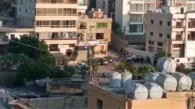 بالفيديو.. اشتباكات عنيفة بين حزب الله وحركة أمل فى خلدة اللبنانية
