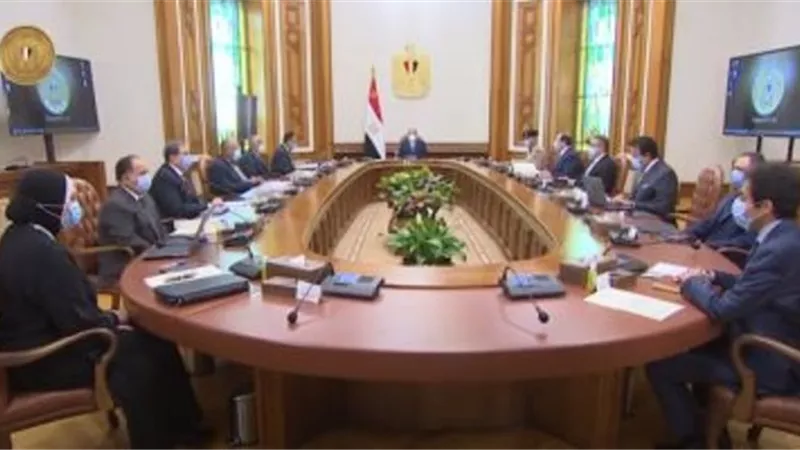 السيسي يستعرض مع المسئولين استعدادات استقبال العام الدراسى الجامعى الجديد
