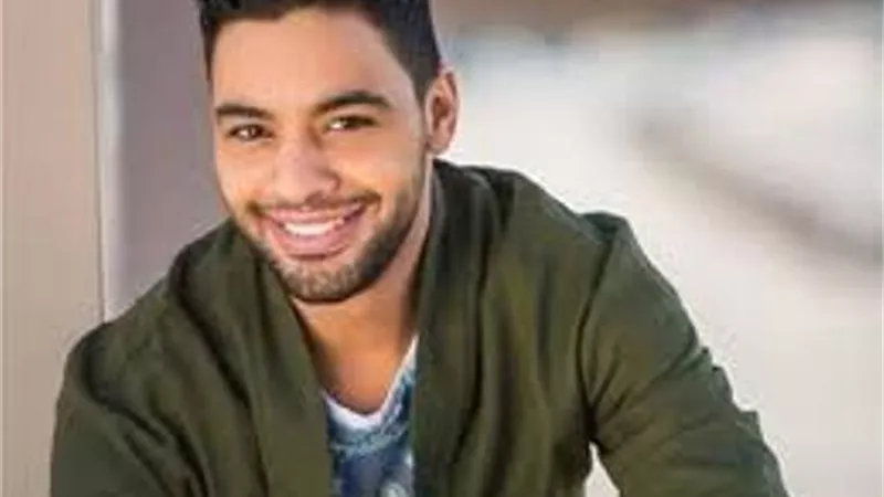 شاهد .. أحمد جمال يخطف القلوب بأغنية 