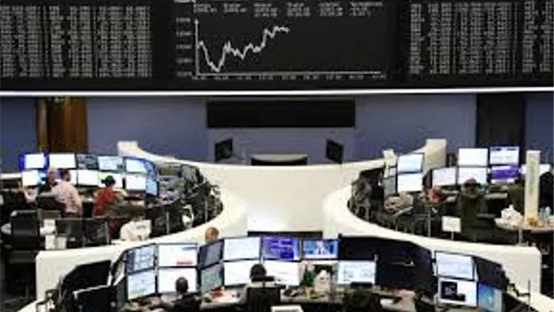 أسهم أوروبا تهبط بفعل انخفاض أسهم التكنولوجيا والرعاية الصحية