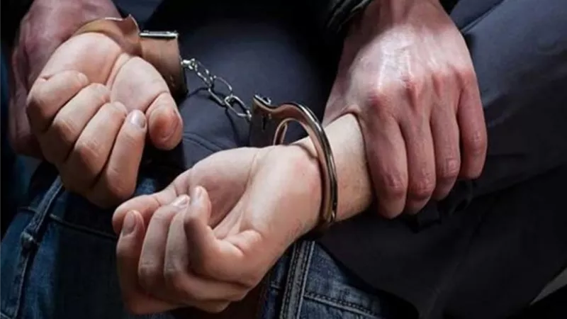ضبط موظف بمحليات سوهاج لتسهيل بناء عقارات مخالفة على أرض زراعية