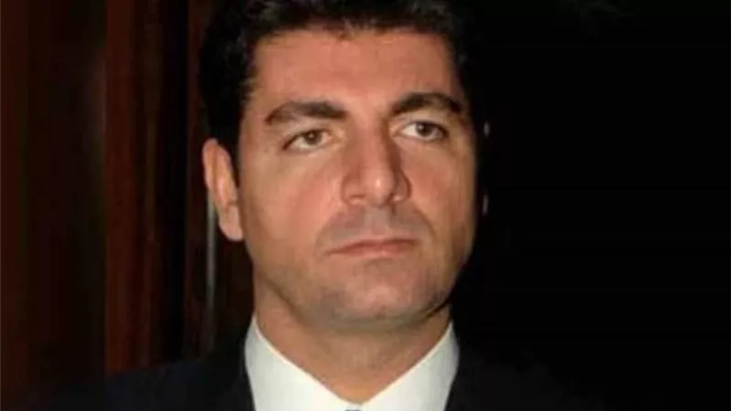 بهاء الحريري يطالب بطرد كل من عمل مع حزب الله خارج السلطة