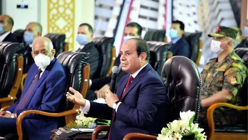 الرئيس السيسي: مشكلة البناء على الاراضي الزراعية لا يقل خطورة عن قضية سد النهضة