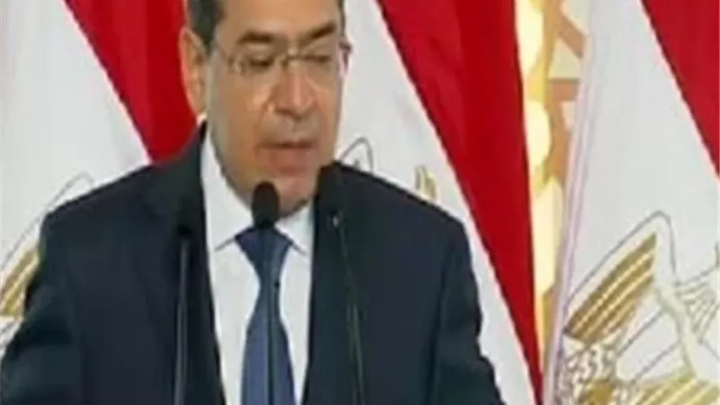 الملا: الدولة تعمل على التوسعات في قطاع البترول والبنزين ونغطي 22% من الاستهلاك