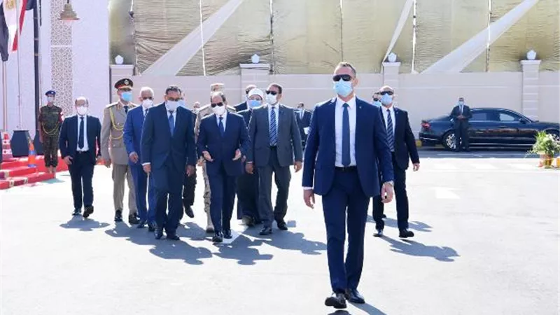السيسي ردا على قنوات الفتنة والارهاب : خربتم الشعوب ودمرتم الامم ..وياريتكم تعرفوا ربنا بحق