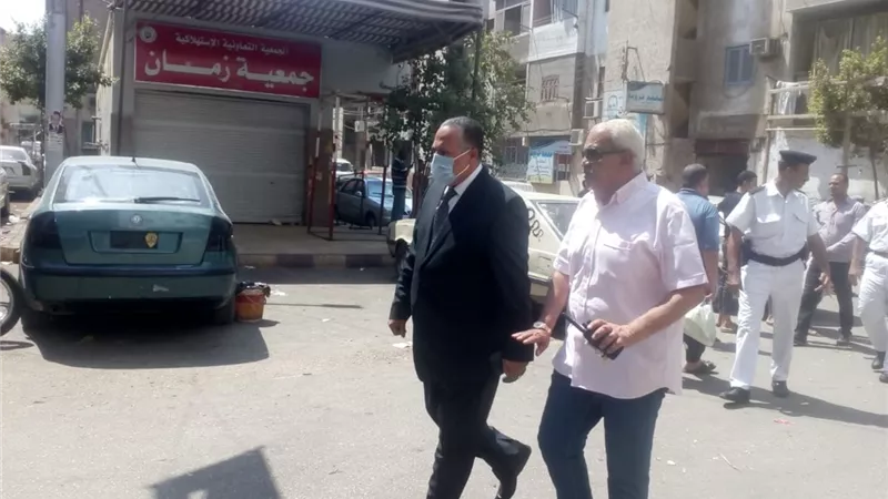 محافظ أسيوط يوجه بنقل الباعة الجائلين الى الاسواق المخصصة لهم والسكرتير المساعد يترأس حملة بحى شرق
