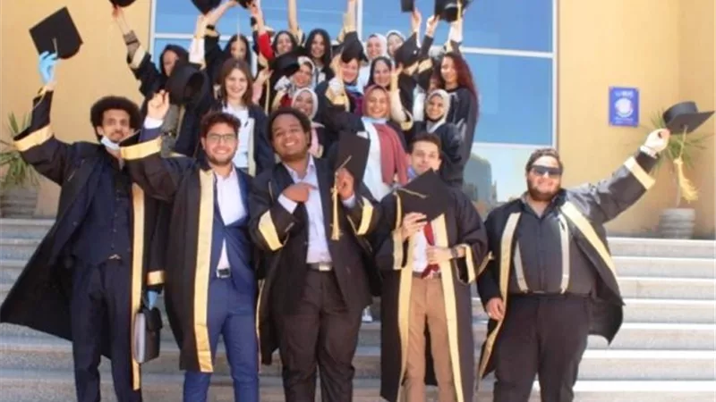 جامعة بدر تعلن فرصا ذهبية للراغبين فى الحصول على ليسانس الألسن بكلية اللغات والترجمة.. بالصور