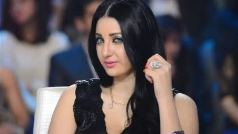 بملابس البحر.. صافينار تشعل السوشيال ميديا.. صور