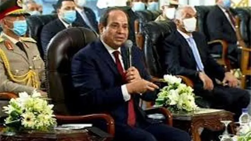 مخالفة.. أحمد موسى يعرض صورة تسببت في غضب الرئيس السيسي