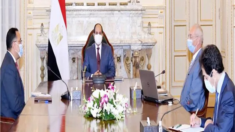 السيسي يوجه بتوطين صناعة المنتجات المستوردة في المنطقة الاقتصادية لقناة السويس