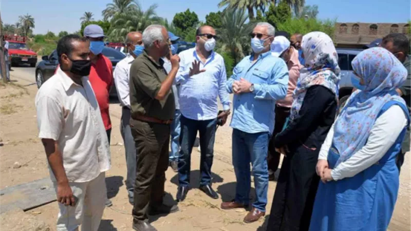 محافظ الأقصر يتابع مشروعات تنموية تعليمية وصحية ومرافق ومبادرة حياة كريمة