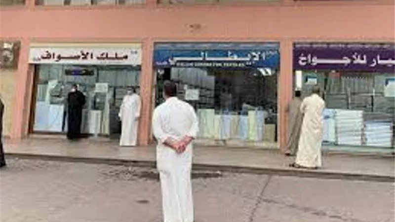 الكويت تدرس مد ساعات عمل المطاعم والمحلات والأسواق