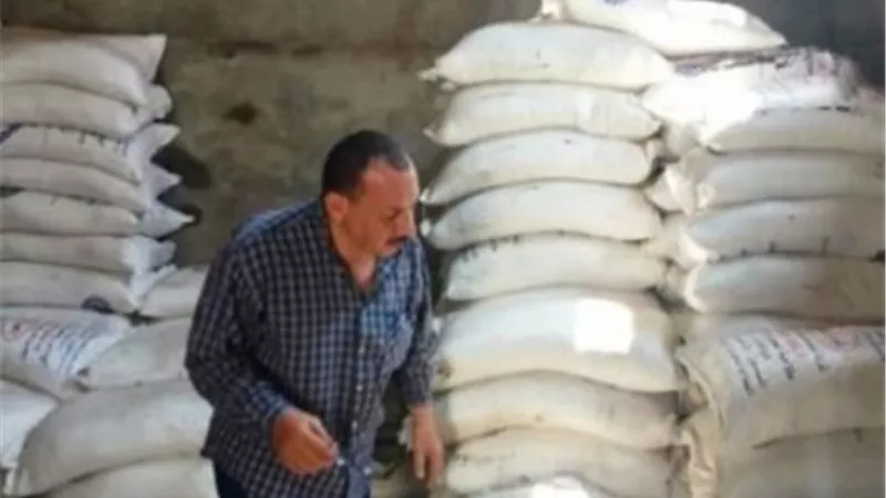 الرقابة التموينية تضبط 19 طن مواد غذائية مجهولة المصدر فى حملات على مخابز ومصانع ديرب نجم