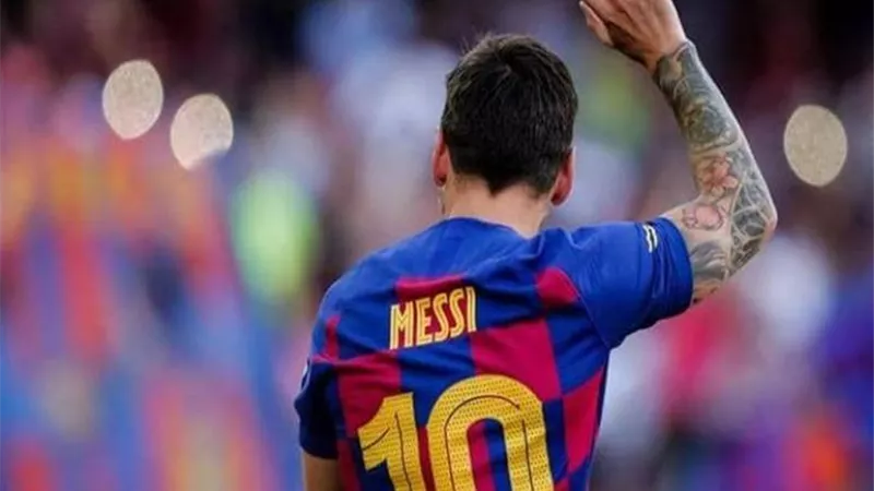رئيس نادى برشلونة يجتمع بـ والد ميسى.. الأربعاء
