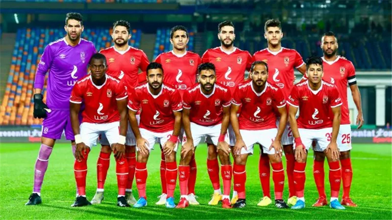 رسمياً.. نادٍ تركي يطلب ضم نجم الأهلي فى الموسم المقبل