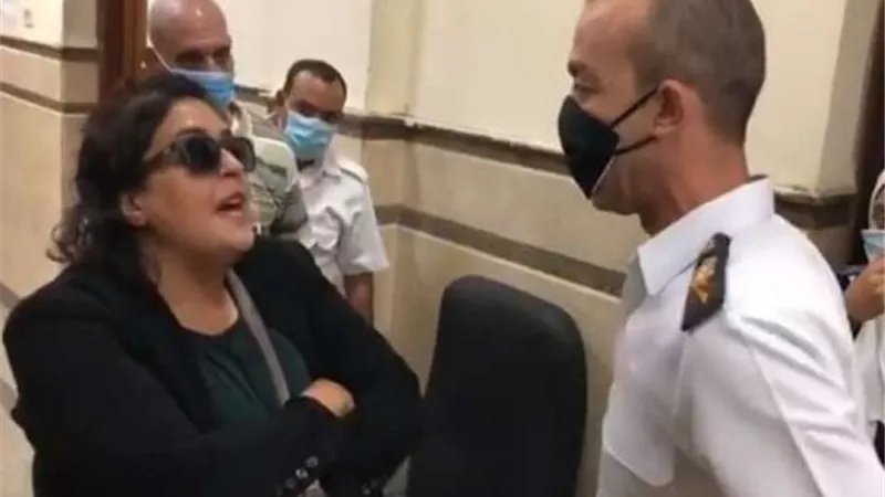 النيابة: المتهمة بالتعدي على ضابط الشرطة تعاني ظروفا صحية نفسية
