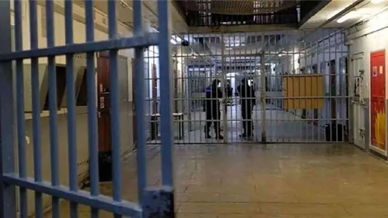 سجناء يحتجزون 10 حراس رهائن بسجن في غواتيمالا