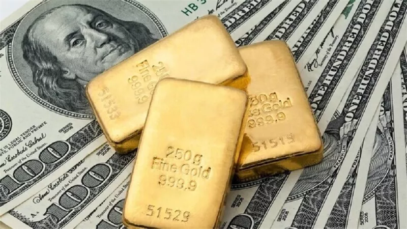 تراجع في أسعار الذهب بعد ارتفاع الدولار