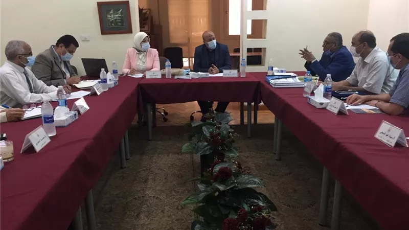 تطوير التعليم بالوزراء: منحة دراسية كاملة للطلاب العشرة الأوائل بالمجمعات التكنولوجية