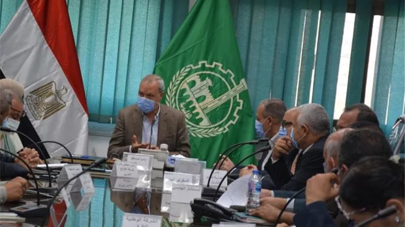 محافظ القليوبية يأمر بالانتهاء من أعمال تطوير شركات البترول قريبا