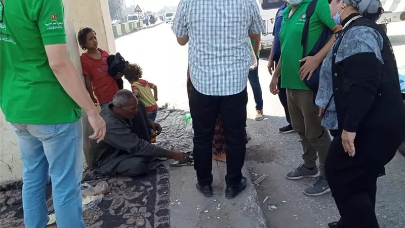 انقاذ اسره مشرده بشوارع بنى سويف