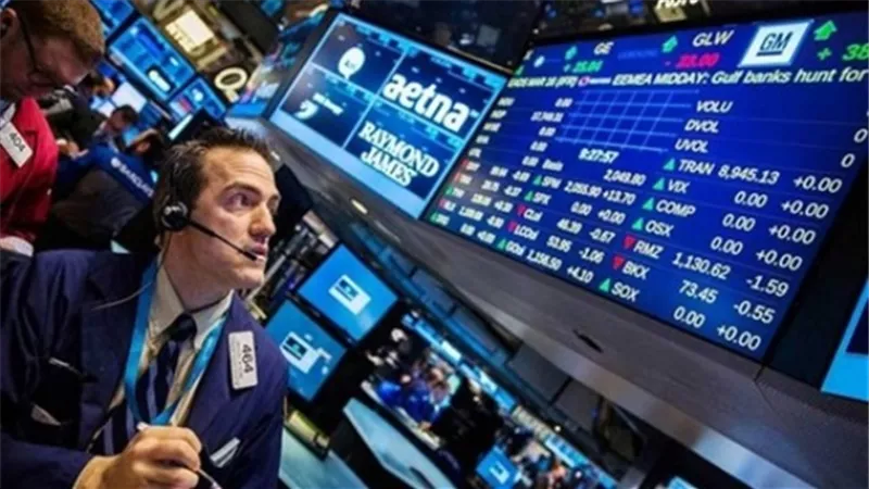 ارتفاع الأسهم الأمريكية فى ظل رھانات على القطاعات الآمنة