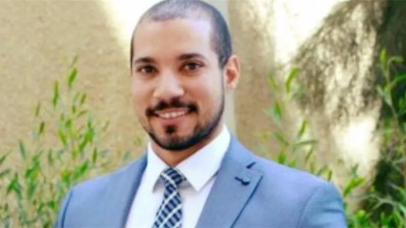 الجمهور يهاجم عبد الله رشدى ويجبره على حذف 