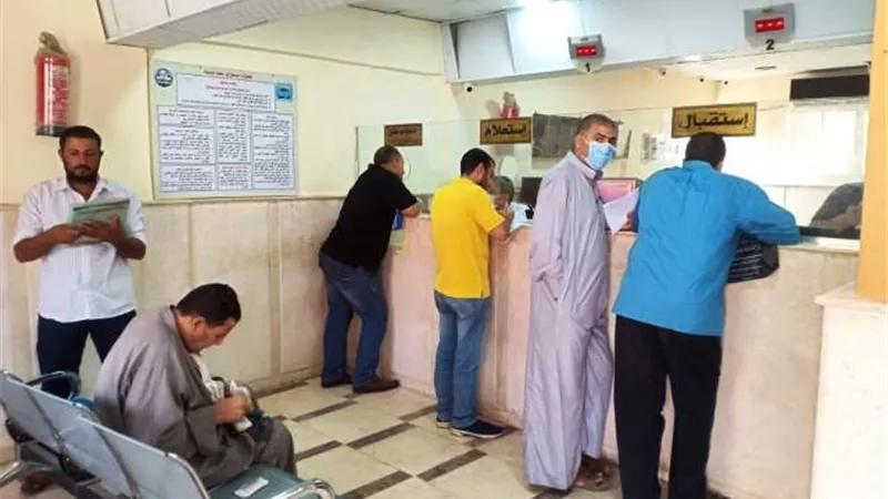 رئيس مدينة بيلا فى المركز التكنولوجى من بعد الفجر.. بالصور