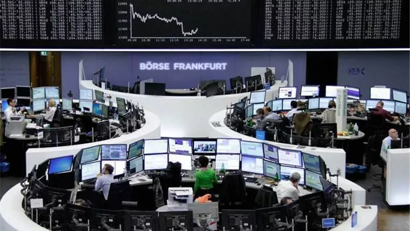 تراجع الأسهم الأوروبية وسط خسائر فى 