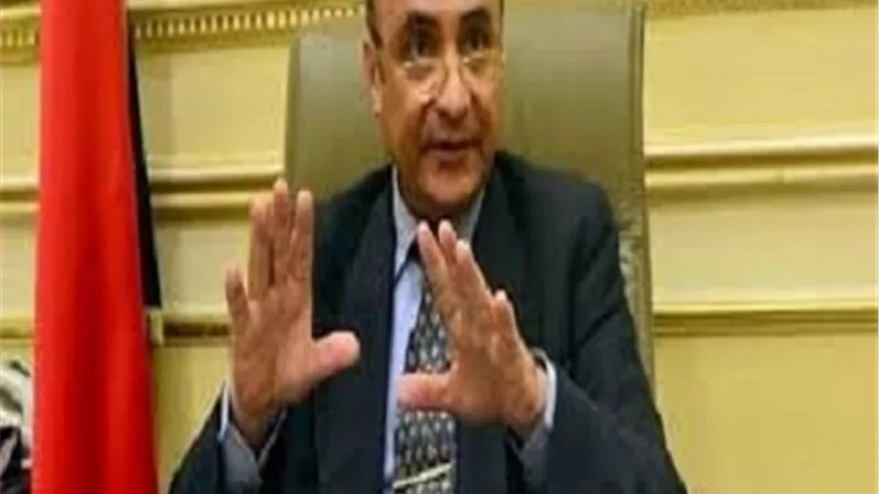 وزير العدل : تحويل كل الأوراق والوثائق إلى 