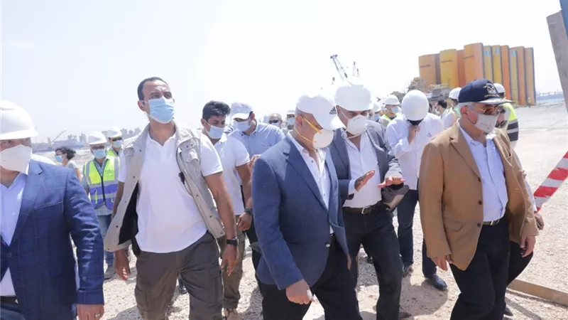وزير النقل يتابع معدلات تنفيذ عدد من المشروعات بميناء الاسكندرية
