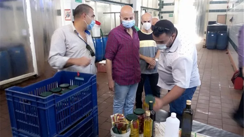 وكيل وزارة الصحة يداهم مصانع الأغذية المخالفة بالعاشر