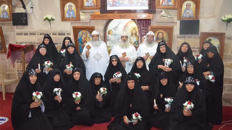 سيامة راهبات جدد بدير الشهيد تاوضروس المشرقى 