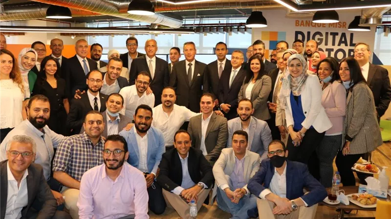 محافظ البنك المركزي يزور أول قطاع متكامل للتحول الرقمي المصرفي ببنك مصر