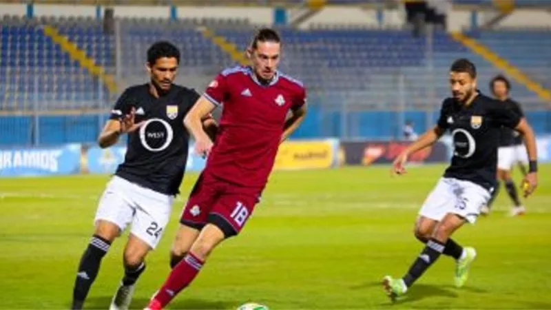 بيراميدز يتقدم على الجونة فى الشوط الأول بهدف أنطوى