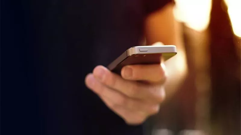 انتبه.. استخدام الهواتف يهدد ذاكرة الإنسان