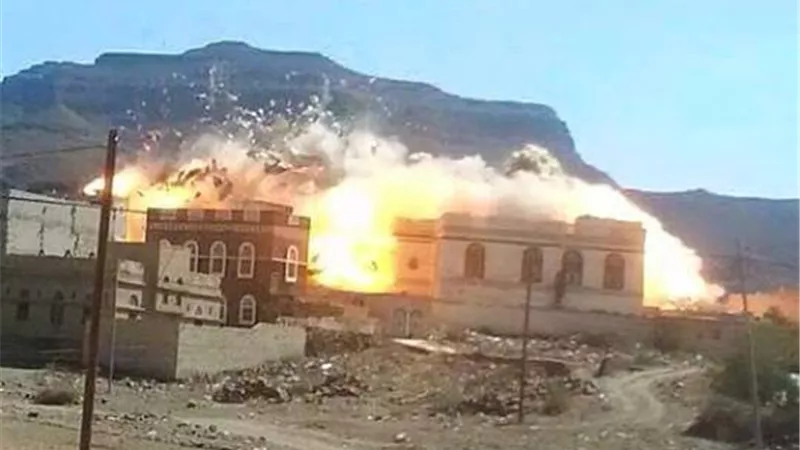 الحوثيون يفجرون 810 منازل فى 17 محافظة يمنية خلال 6 سنوات