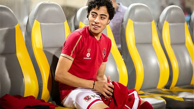 نادر شوقي يكشف موقف الأهلي من عودة أكرم توقيق وأحمد ريان