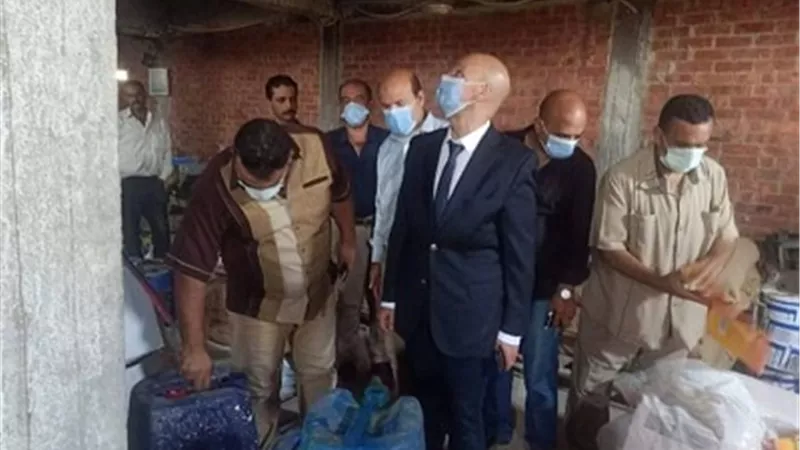 إعدام 13 طناً من الأغذية الفاسدة بالشرقية