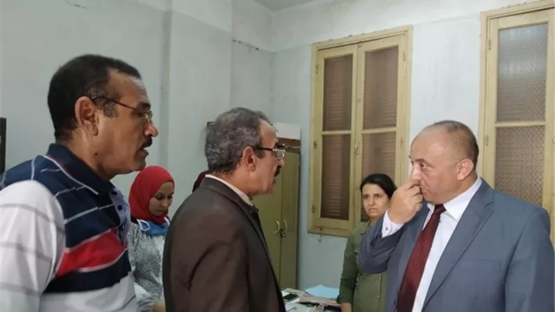 مساعد وزير الزراعة يتفقد أعمال التلقيح الاصطناعي للماشية في اسيوط وسوهاج