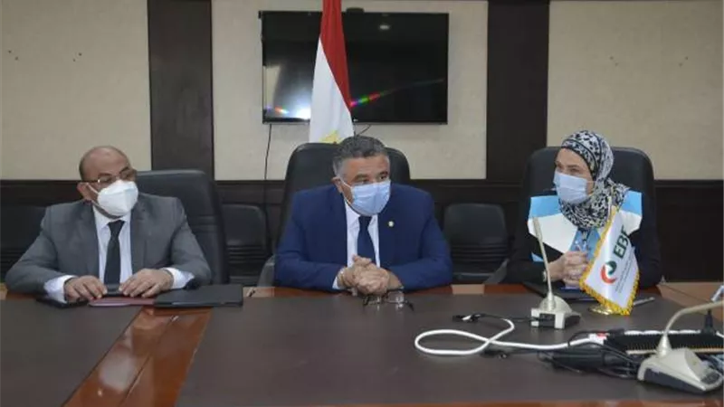 بروتوكول تعاون بين البنك المصري لتنمية الصادرات ووزارة الأوقاف بالبحر الأحمر لنقل 1253 ورشة حرفيين بالغردقة