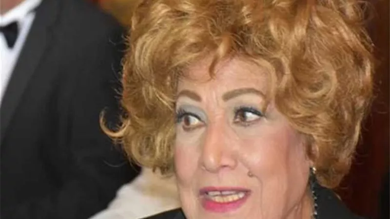 عايدة كامل تتصدر تويتر بعد رحيلها
